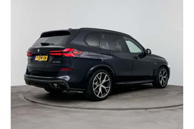BMW X5 (2023) thumbnail 4