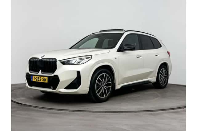 BMW X1 (2023) thumbnail 1