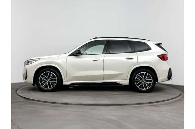BMW X1 (2023) thumbnail 2