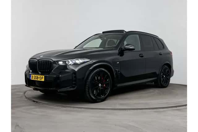 BMW X5 (2023) thumbnail 1