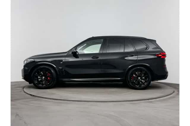 BMW X5 (2023) thumbnail 2