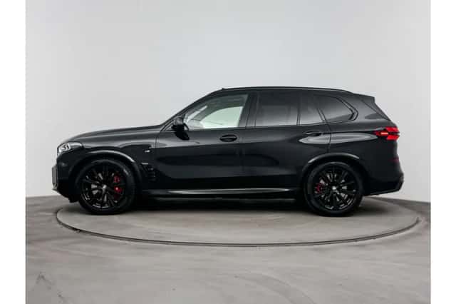 BMW X5 (2023) thumbnail 2