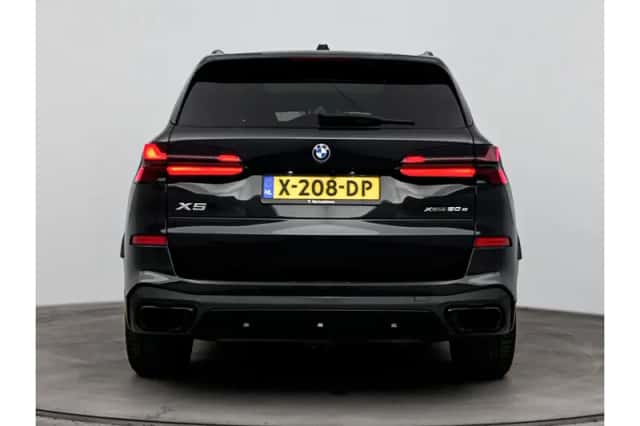 BMW X5 (2023) thumbnail 3