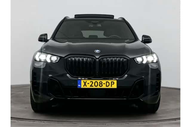 BMW X5 (2023) thumbnail 5