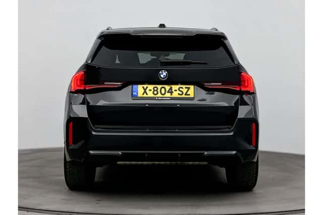 BMW X1 (2024) thumbnail 3