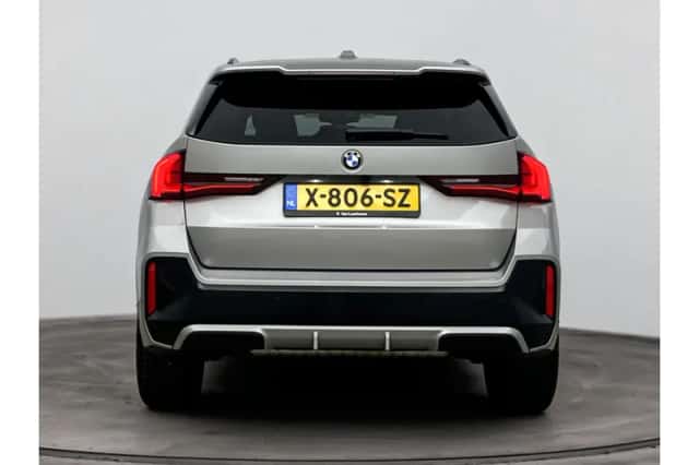 BMW X1 (2024) thumbnail 3
