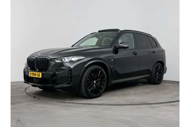 BMW X5 (2023) thumbnail 1