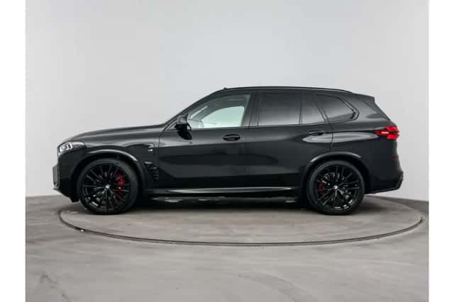 BMW X5 (2023) thumbnail 2