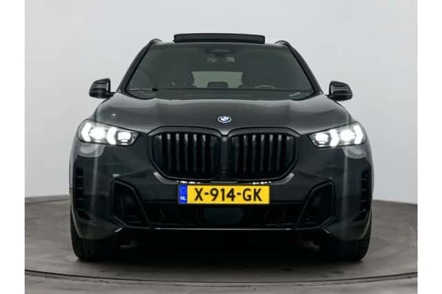 BMW X5 (2023) thumbnail 5