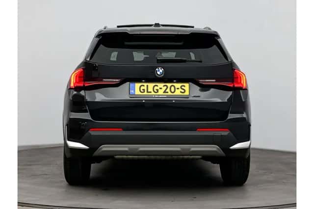 BMW X1 (2024) thumbnail 3