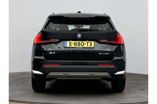 BMW X1 (2024) thumbnail 3