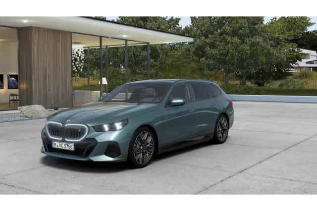 BMW i5 (2026) thumbnail 1
