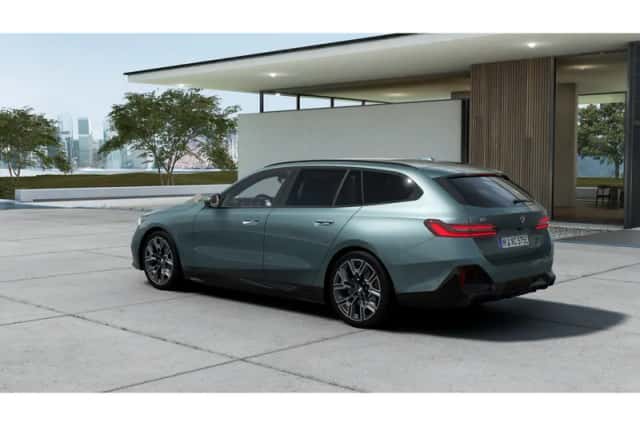 BMW i5 (2026) thumbnail 2