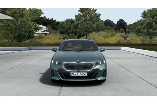 BMW i5 (2026) thumbnail 3