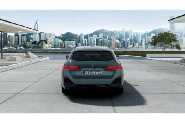 BMW i5 (2026) thumbnail 4