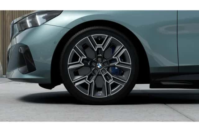 BMW i5 (2026) thumbnail 6