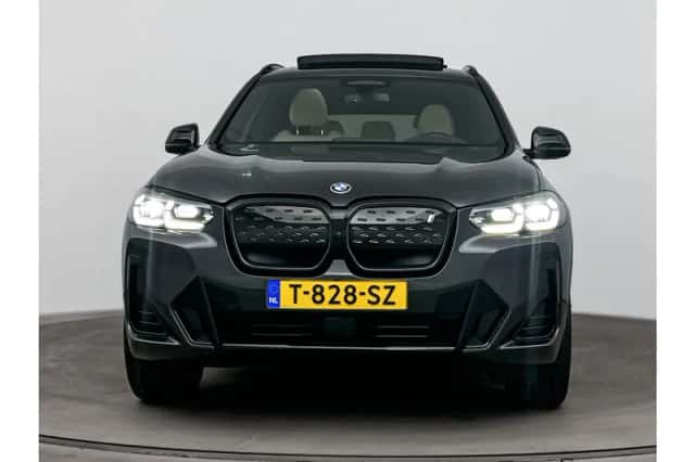 BMW iX3 (2023) thumbnail 5
