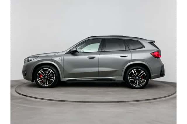 BMW X1 (2024) thumbnail 2