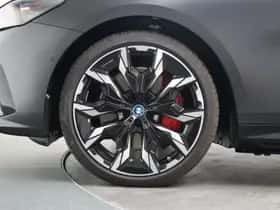 BMW i5 (2025) thumbnail 6