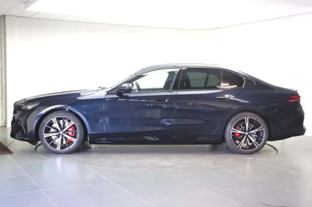 BMW i5 (2026) thumbnail 2