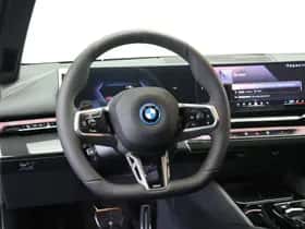 BMW i5 (2026) thumbnail 30