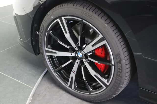 BMW i5 (2026) thumbnail 6