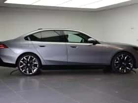 BMW 5-Serie (2024) thumbnail 4