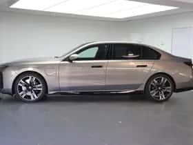 BMW 7-Serie (2023) thumbnail 2