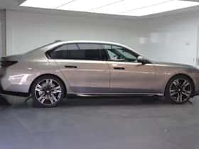 BMW 7-Serie (2023) thumbnail 4