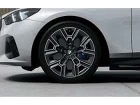 BMW i5 (2026) thumbnail 6