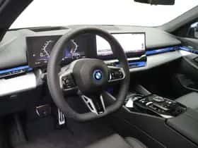 BMW i5 (2025) thumbnail 15