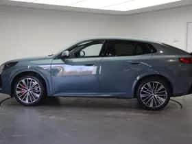 BMW iX2 (2025) thumbnail 2