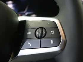 BMW iX2 (2025) thumbnail 13
