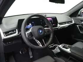 BMW iX2 (2025) thumbnail 5