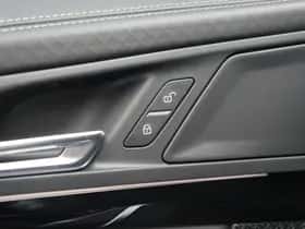 BMW iX2 (2025) thumbnail 8