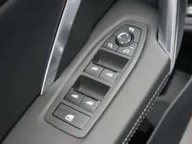 BMW iX2 (2025) thumbnail 9