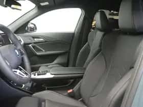 BMW iX2 (2025) thumbnail 10