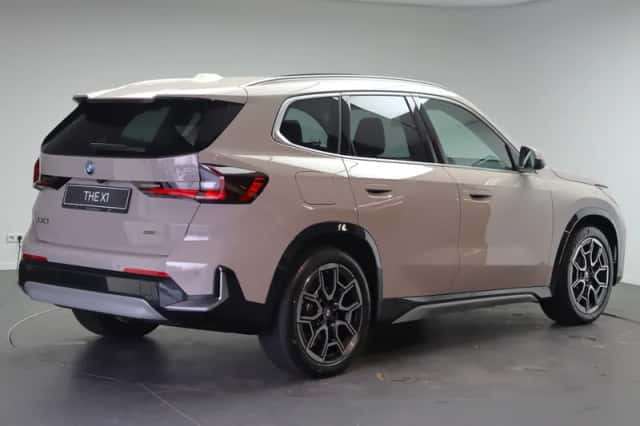 BMW iX1 (2026) thumbnail 3