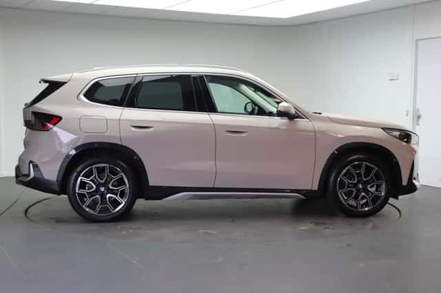 BMW iX1 (2026) thumbnail 4