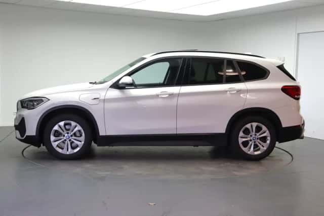 BMW X1 (2022) thumbnail 2