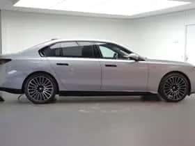 BMW i7 (2025) thumbnail 5
