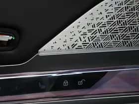 BMW i7 (2025) thumbnail 9
