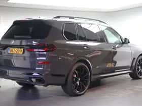 BMW X7 (2025) thumbnail 3