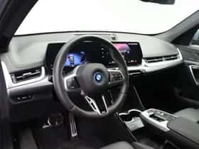 BMW iX1 (2025) thumbnail 11