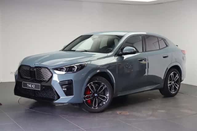 BMW iX2 (2026) thumbnail 1