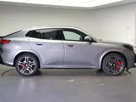 BMW iX2 (2026) thumbnail 5