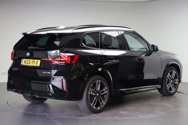 BMW iX1 (2026) thumbnail 3