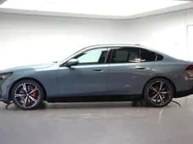 BMW i5 (2026) thumbnail 2