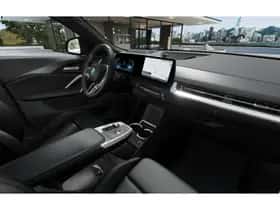 BMW iX2 (2026) thumbnail 8