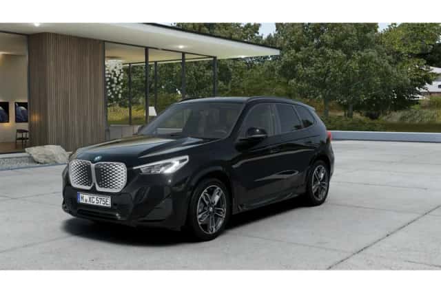 BMW iX1 (2026) thumbnail 1